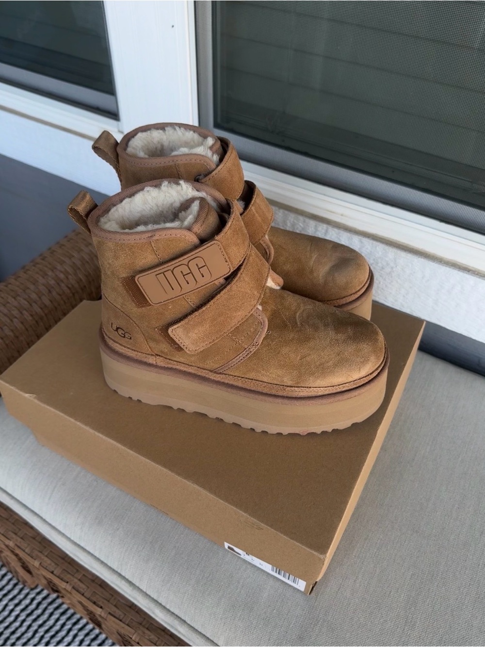 UGG Platform Neumel Boot- Chest Nut - Picture 4 of 5